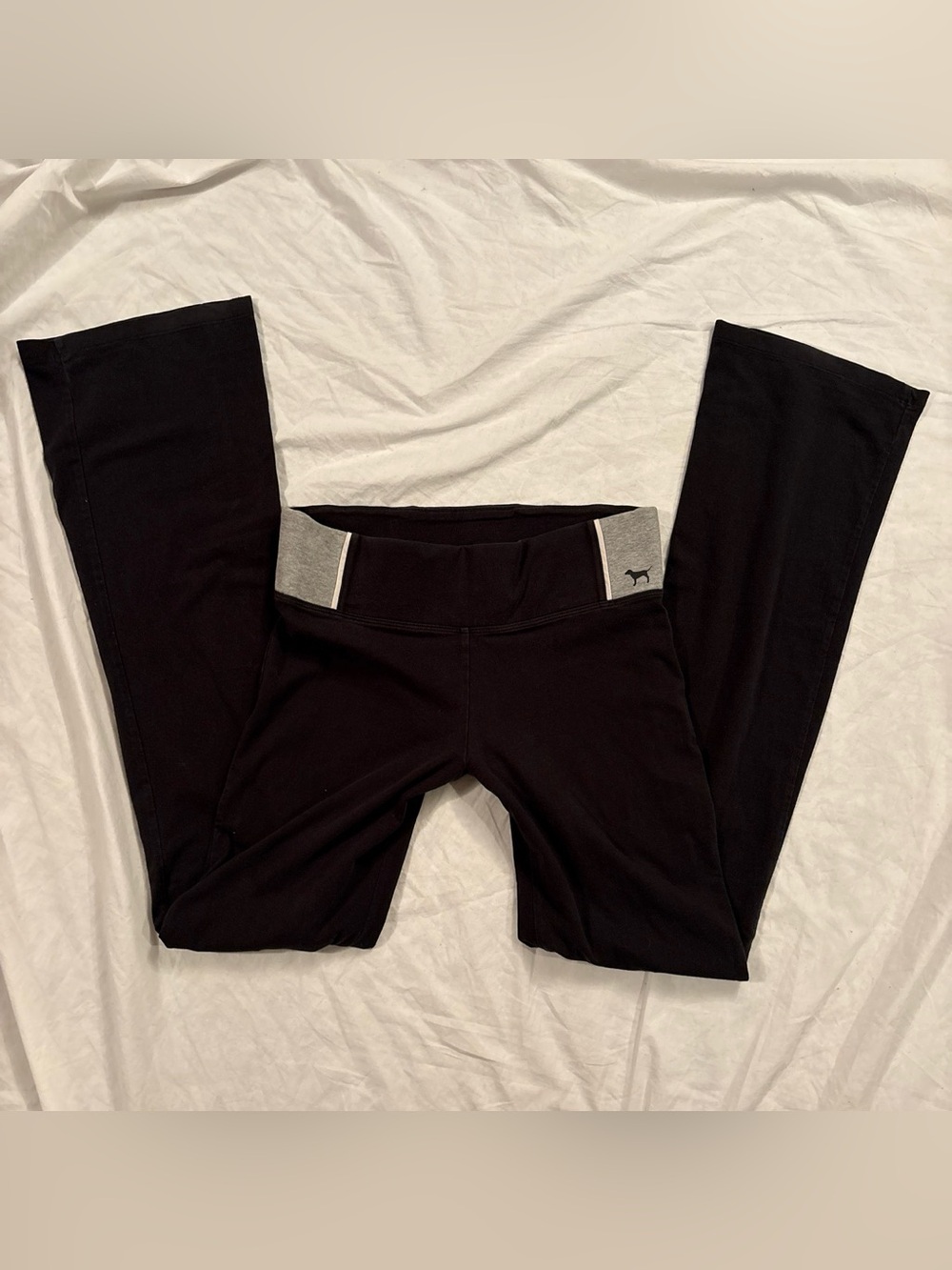 Y2K Victoria's Secret Black Leggings with Gray Waistband Accent